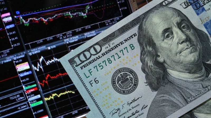 Swap con EE.UU. no calma al mercado: caen bonos y acciones argentinas